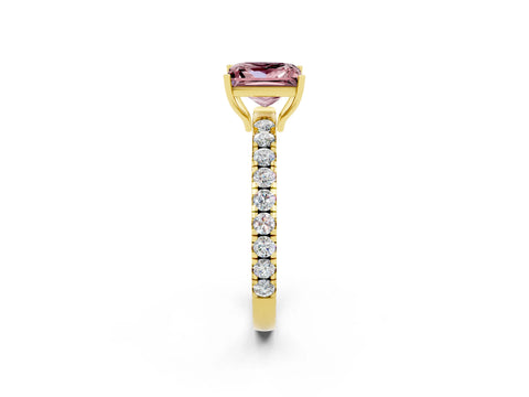 Yellow gold Princess Cut Morganite Pavé Solitaire Engagement Ring with Four-Prong Setting_14