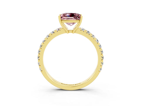 Yellow gold Princess Cut Morganite Pavé Solitaire Engagement Ring with Four-Prong Setting_15