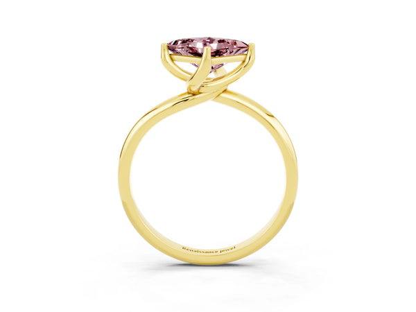 Yellow gold Princess Cut Morganite Solitaire Engagement Ring with Four-Prong Setting and Classic Band