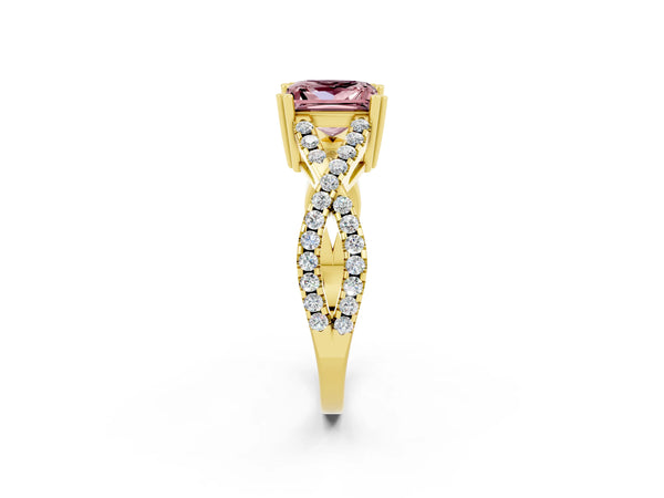 Yellow gold Princess Cut Morganite Solitaire Ring with Four-Prong Setting and Twisted Pavé Band