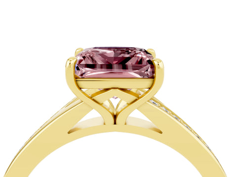 Yellow gold Princess Cut Morganite Solitaire Ring with Pavé Band and Prong Setting_4