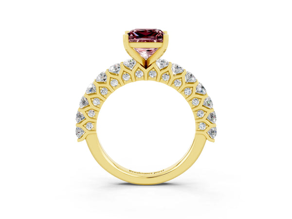 Yellow gold Princess Cut Morganite Solitaire Ring with Shared Prong Pavé Band and Four-Prong Setting