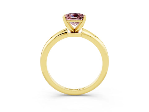 Yellow gold Princess Cut Morganite Solitaire Ring with Six-Prong Setting and Classic Band_3