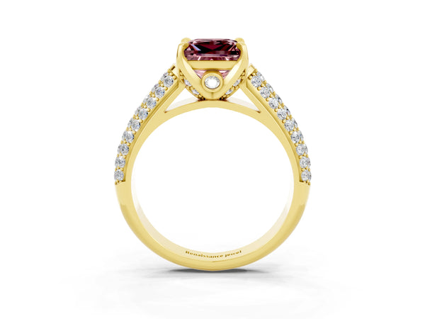 Yellow gold Princess Cut Morganite Solitaire Ring with Three-Row Pavé Band and Four-Prong Setting