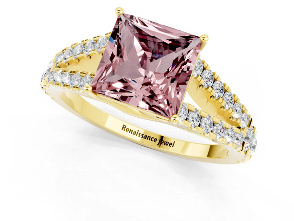 Yellow gold Princess Cut Morganite Split Shank Pavé Engagement Ring with Four-Prong Setting
