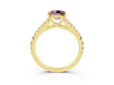 Yellow gold Princess Cut Morganite Split Shank Pavé Engagement Ring with Four-Prong Setting_15