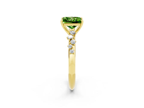 Yellow gold Princess Cut Peridot Cluster Side Stone Solitaire Ring with Prong Setting_26