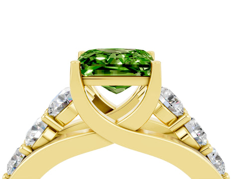 Yellow gold Princess Cut Peridot Engagement Ring with Pavé Band and Four-Prong Setting_4