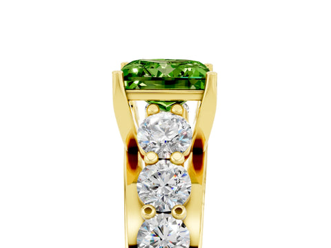Yellow gold Princess Cut Peridot Engagement Ring with Pavé Band and Four-Prong Setting_5