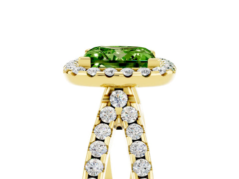Yellow gold Princess Cut Peridot Halo Ring with Split Shank Pavé Band and Prong Setting_5