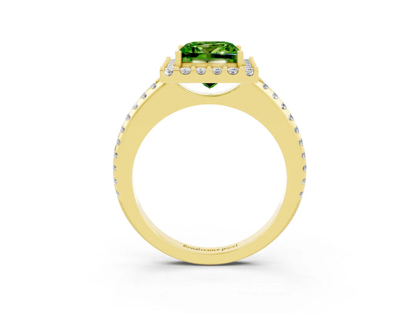 Yellow gold Princess Cut Peridot Pavé Halo Ring with Four-Prong Setting
