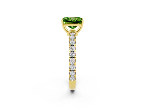 Yellow gold Princess Cut Peridot Pavé Solitaire Engagement Ring with Four-Prong Setting_14