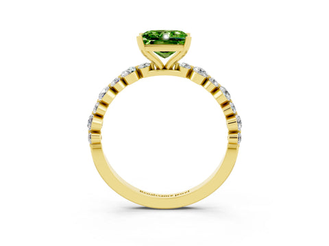 Yellow gold Princess Cut Peridot Prong Set Engagement Ring with Pavé Band_3