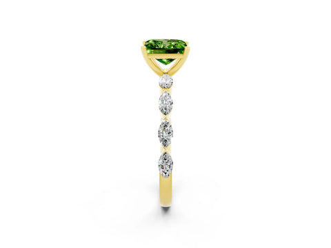 Yellow gold Princess Cut Peridot Ring with Marquise Side Stones and Prong Setting_2