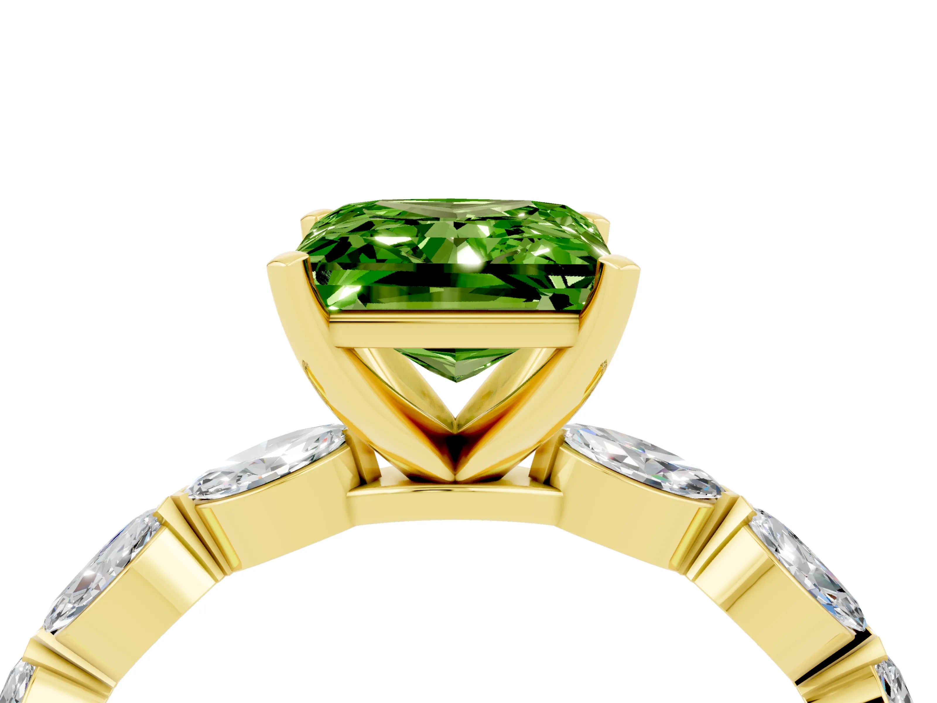Yellow gold Princess Cut Peridot Ring with Marquise Side Stones and Prong Setting_4
