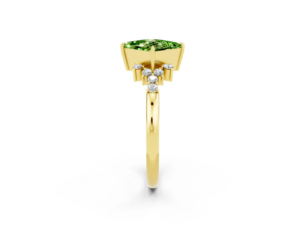 Yellow gold Princess Cut Peridot Ring with Side Stones and Four-Prong Setting