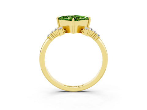Yellow gold Princess Cut Peridot Ring with Side Stones and Four-Prong Setting_39