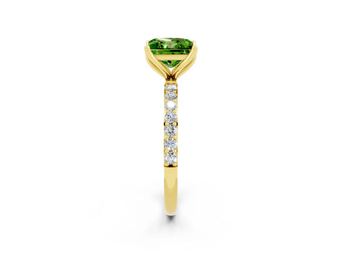 Yellow gold Princess Cut Peridot Solitaire Engagement Ring with Pavé Band and Prong Setting_2