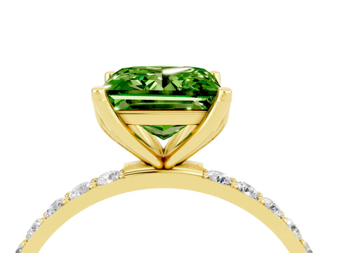 Yellow gold Princess Cut Peridot Solitaire Engagement Ring with Pavé Band and Prong Setting_4