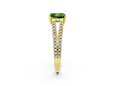 Yellow gold Princess Cut Peridot Solitaire Engagement Ring with Split Shank Pavé Band_2
