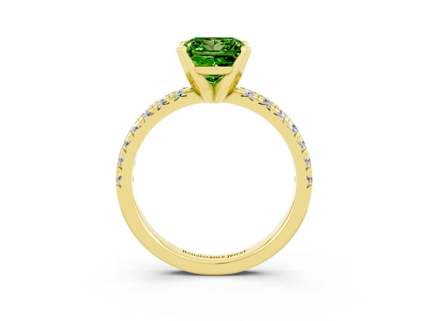 Yellow gold Princess Cut Peridot Solitaire Pavé Engagement Ring with Round Band and Prong Setting