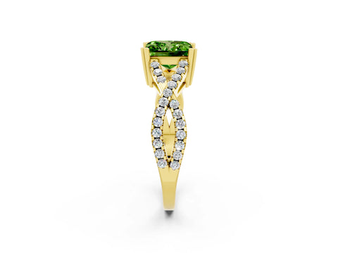 Yellow gold Princess Cut Peridot Solitaire Ring with Four-Prong Setting and Twisted Pavé Band_2
