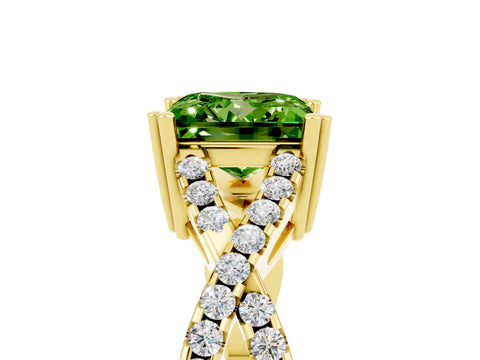 Yellow gold Princess Cut Peridot Solitaire Ring with Four-Prong Setting and Twisted Pavé Band_5