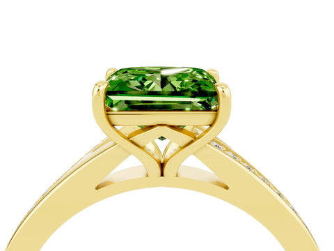 Yellow gold Princess Cut Peridot Solitaire Ring with Pavé Band and Prong Setting_4