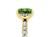 Yellow gold Princess Cut Peridot Solitaire Ring with Round  Pavé Band and Four-Prong Setting_41