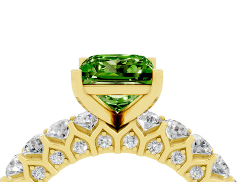 Yellow gold Princess Cut Peridot Solitaire Ring with Shared Prong Pavé Band and Four-Prong Setting_4