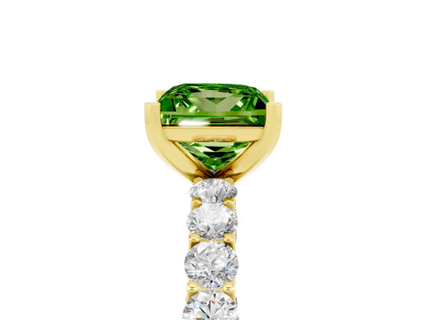 Yellow gold Princess Cut Peridot Solitaire Ring with Shared Prong Pavé Band and Four-Prong Setting_5