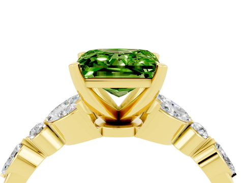 Yellow gold Princess Cut Peridot Solitaire Ring with Side Stones and Four-Prong Setting_16