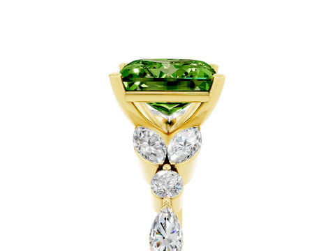 Yellow gold Princess Cut Peridot Solitaire Ring with Side Stones and Four-Prong Setting_17