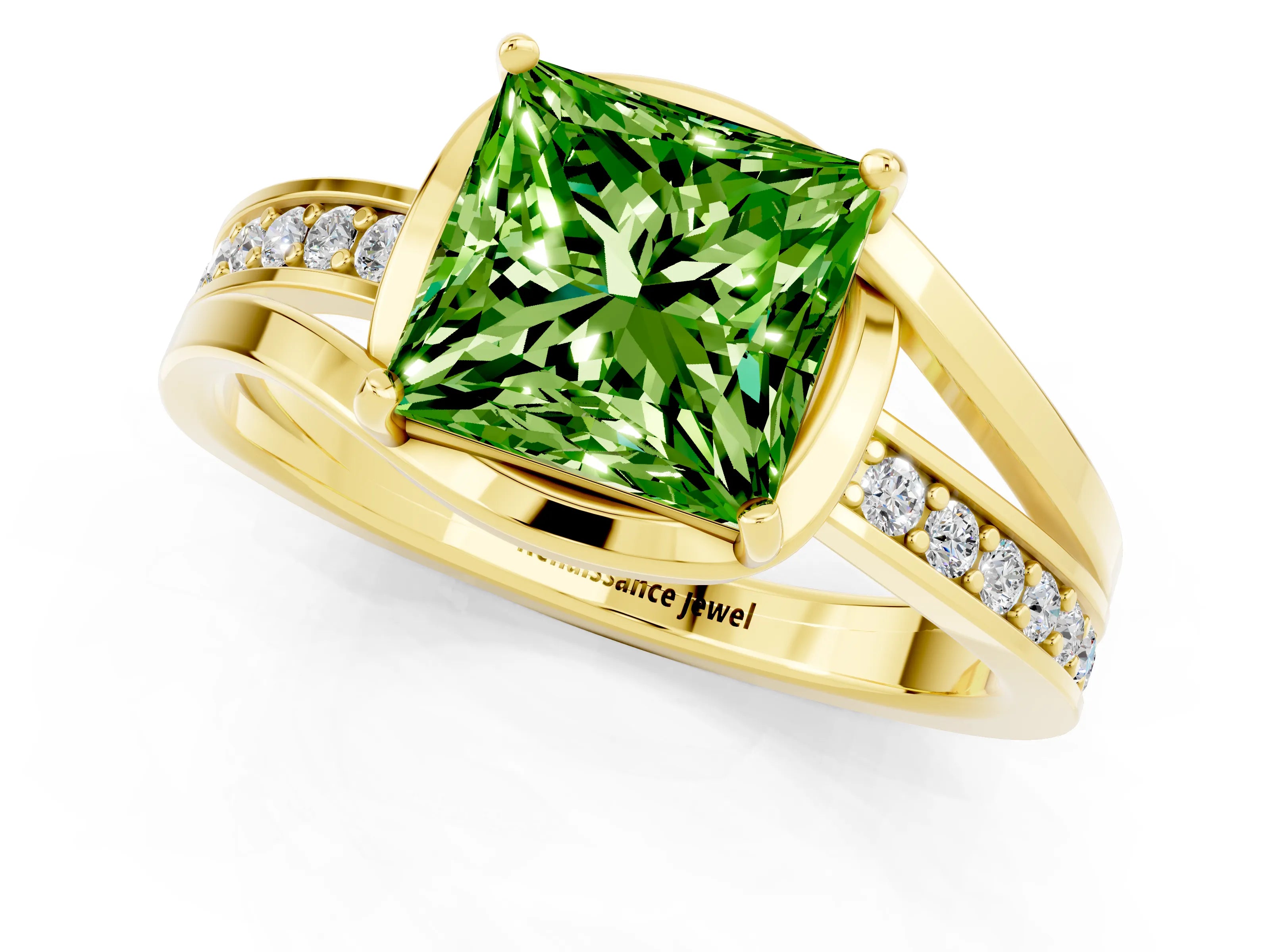 Yellow gold Princess Cut Peridot Solitaire Ring with Split Shank and Prong Setting_1