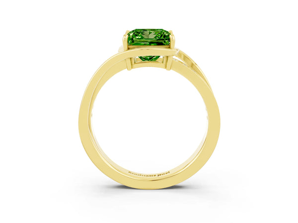 Yellow gold Princess Cut Peridot Solitaire Ring with Split Shank and Prong Setting