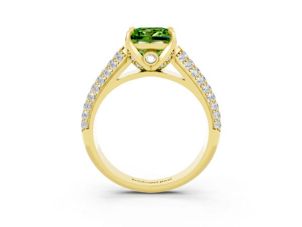 Yellow gold Princess Cut Peridot Solitaire Ring with Three-Row Pavé Band and Four-Prong Setting