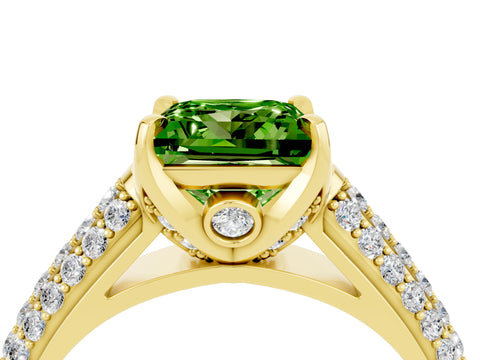 Yellow gold Princess Cut Peridot Solitaire Ring with Three-Row Pavé Band and Four-Prong Setting_16