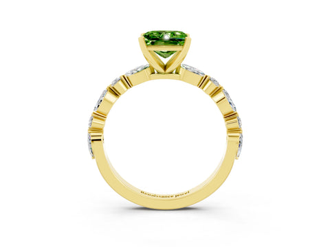 Yellow gold Princess Cut Peridot Solitaire with Side Stones on a Pavé Band and Four-Prong Setting_3
