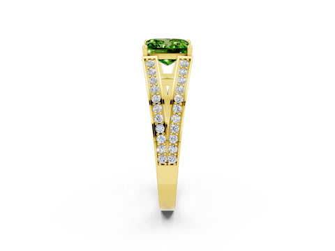 Yellow gold Princess Cut Peridot Split Shank Ring with Pavé Band and Four-Prong Setting_2