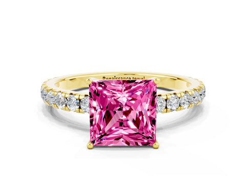 Yellow gold Princess Cut Pink Sapphire Pavé Solitaire Engagement Ring with Four-Prong Setting_12