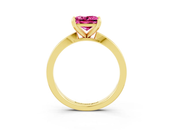 Yellow gold Princess Cut Pink Sapphire Solitaire Engagement Ring with Classic Band and Four-Prong Setting