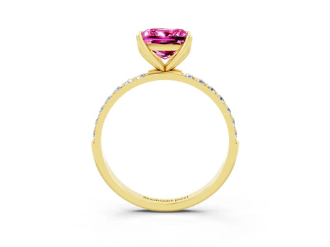 Yellow gold Princess Cut Pink Sapphire Solitaire Engagement Ring with Pavé Band and Prong Setting_3