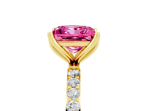 Yellow gold Princess Cut Pink Sapphire Solitaire Engagement Ring with Pavé Band and Prong Setting_5