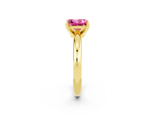 Yellow gold Princess Cut Pink Sapphire Solitaire Engagement Ring with Round Band and Four-Prong Setting