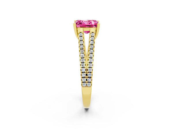 Yellow gold Princess Cut Pink Sapphire Solitaire Engagement Ring with Split Shank Pavé Band