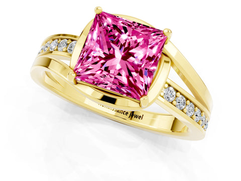 Yellow gold Princess Cut Pink Sapphire Solitaire Ring with Split Shank and Prong Setting_1