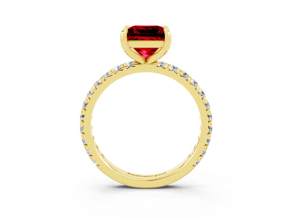 Yellow gold Princess Cut Ruby Pavé Solitaire Ring with Round Band and Prong Setting