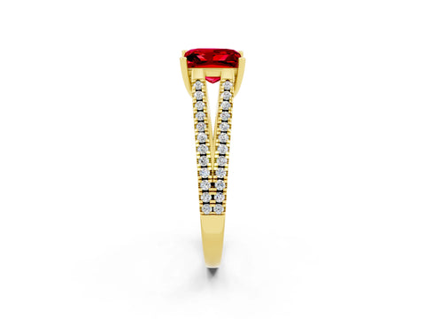 Yellow gold Princess Cut Ruby Solitaire Engagement Ring with Split Shank Pavé Band_2
