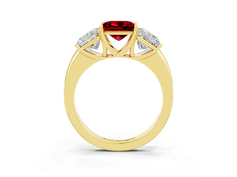 Yellow gold Princess Cut Ruby Three-Stone Ring with Four-Prong Setting and Classic Band_3