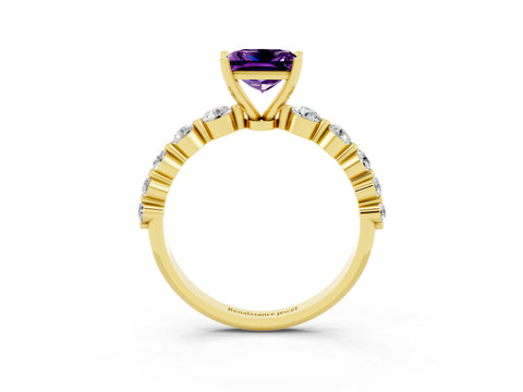 Yellow gold Princess Cut Solitaire Amethyst Ring with Pave Band and Four-Prong Setting_3